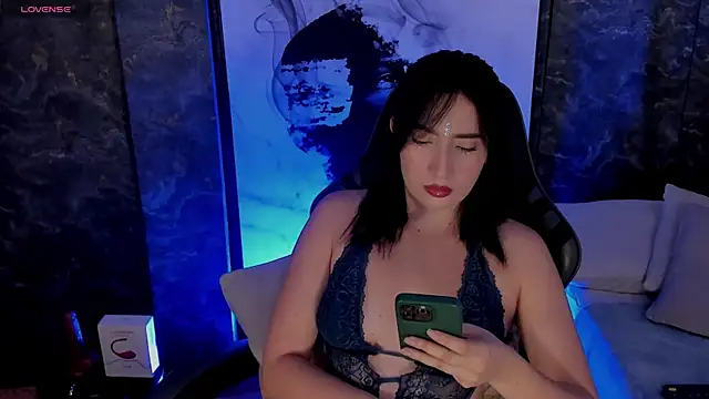 Skyyle  online show from 07/04/26, 01:17