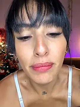 Snapshot of SOY_NOOA chatting on 11/11/25, 01:00 SOY NOOA online show from 11/11/25, 01:00