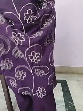 roshni agrawal0 online show from 06/03/26, 07:22