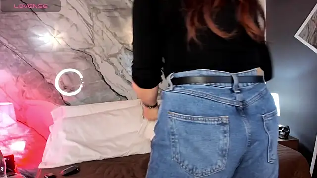 Astridhotman online show from 10/10/25, 07:35