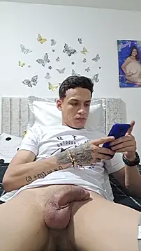 Snapshot of Ethanho0t chatting on 11/03/25, 12:24 Ethanho0t online show from 11/03/25, 12:24