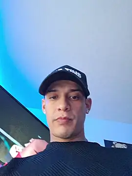 Snapshot of Ethanho0t chatting on 11/24/25, 01:44 Ethanho0t online show from 11/24/25, 01:44