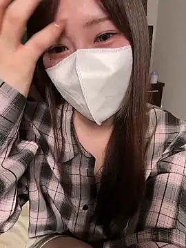 Snapshot of MOEMOE-Q chatting on 05/02/26, 03:28 MOEMOE-Q online show from 05/02/26, 03:28