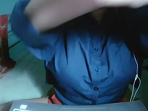 Lily3322 online show from 05/25/26, 04:35