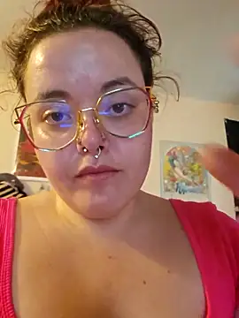 nuttiebuddy1 online show from 09/19/25, 09:26