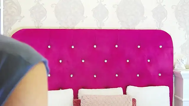 AlexisDevine online show from 09/18/25, 04:25