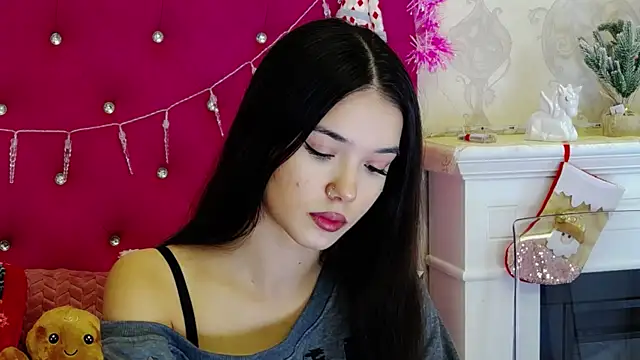 Snapshot of AlexisDevine chatting on 12/21/25, 05:25 AlexisDevine online show from 12/21/25, 05:25