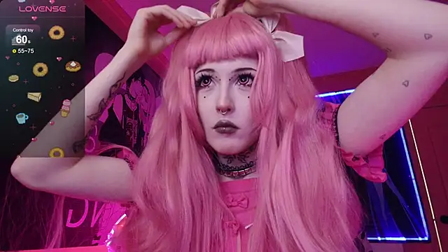 Snapshot of MilkMeSoftly chatting on 10/17/25, 08:17 MilkMeSoftly online show from 10/17/25, 08:17