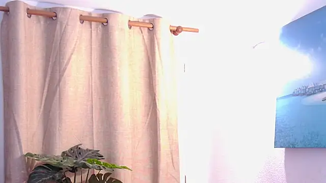 Snapshot of IvonneAndDom chatting on 03/20/26, 10:42 IvonneAndDom online show from 03/20/26, 10:42