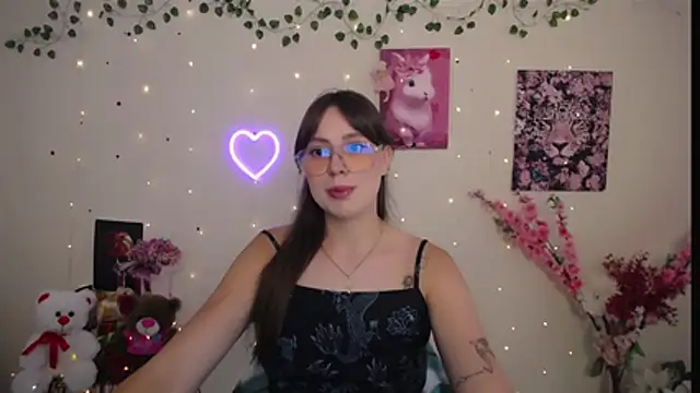 Amanda Bright  online show from 07/04/26, 07:03