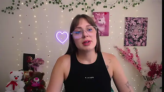 Amanda Bright  online show from 07/14/26, 10:43