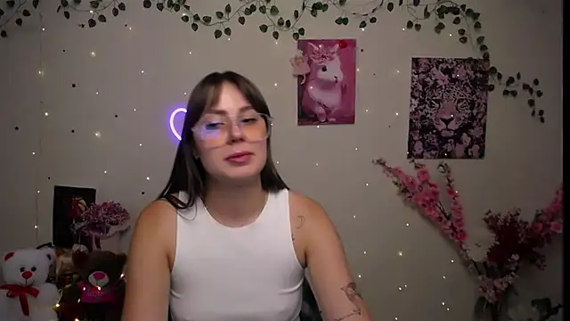Amanda Bright  online show from 07/28/26, 04:39