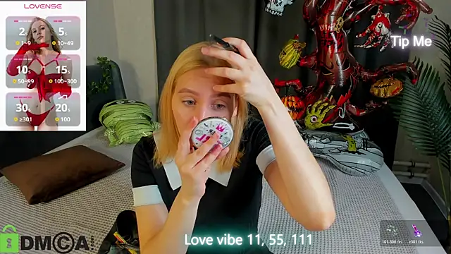 Anna Chelsea online show from 10/29/25, 12:57