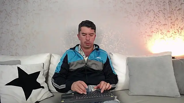 JuanKFit 45 online show from 11/06/25, 01:34