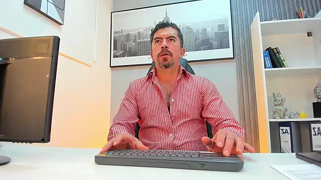 JuanKFit 45 online show from 07/29/26, 03:48