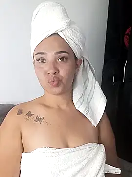 meli  brown online show from 10/17/25, 03:53