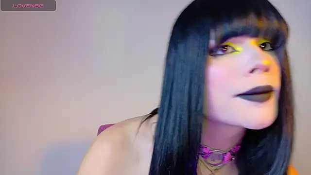 Snapshot of NATASHAA_WINZ chatting on 10/11/25, 05:50 NATASHAA WINZ online show from 10/11/25, 05:50