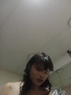 NATASHAA WINZ online show from 05/17/26, 07:28