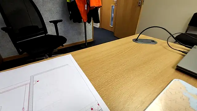 Snapshot of Oorse1966 chatting on 11/05/25, 12:05 Oorse1966 online show from 11/05/25, 12:05