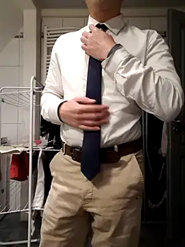 Snapshot of GentlemanMoney_ chatting on 10/29/25, 04:42 GentlemanMoney online show from 10/29/25, 04:42