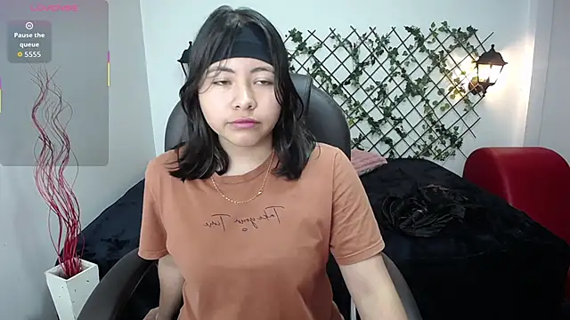 Louisa  clare online show from 11/10/25, 11:59