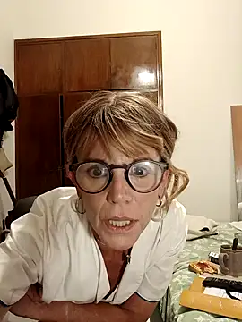 Polly23 online show from 12/19/25, 10:39