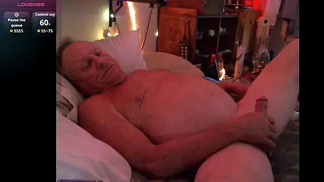 Snapshot of Pussyeat2please chatting on 12/02/25, 02:34 Pussyeat2please online show from 12/02/25, 02:34