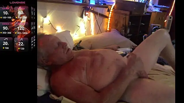 Pussyeat2please online show from 06/13/26, 07:06