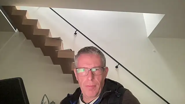 choupipat1 online show from 10/28/25, 02:20