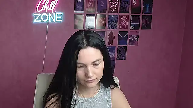 Snapshot of Lune_Moon chatting on 10/23/25, 05:18 Lune Moon online show from 10/23/25, 05:18