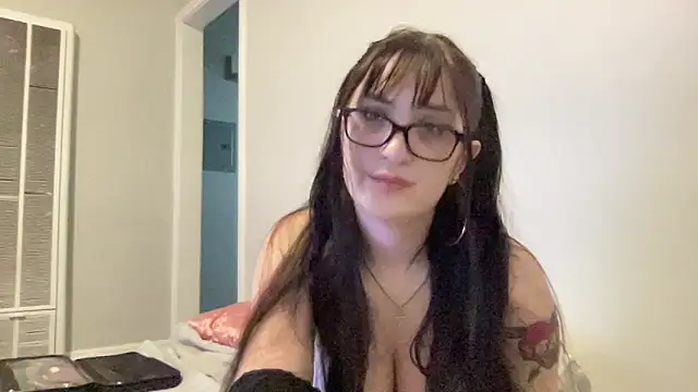 Snapshot of certifiedratchet chatting on 09/19/25, 03:56 certifiedratchet online show from 09/19/25, 03:56