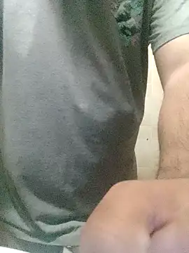 Snapshot of CurableMow chatting on 09/13/25, 09:36 CurableMow online show from 09/13/25, 09:36