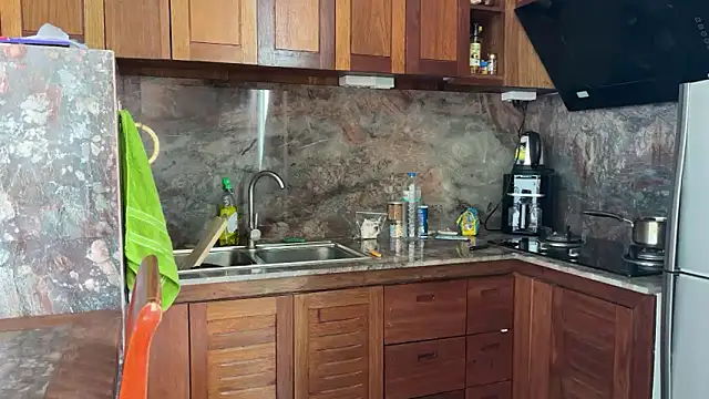 Stellamarbella online show from 10/27/25, 05:44