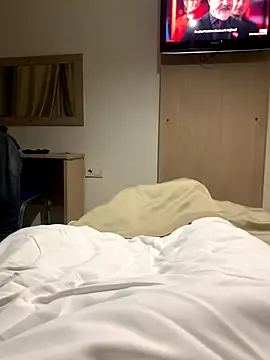 Snapshot of sesa12 chatting on 11/10/25, 03:22 sesa12 online show from 11/10/25, 03:22