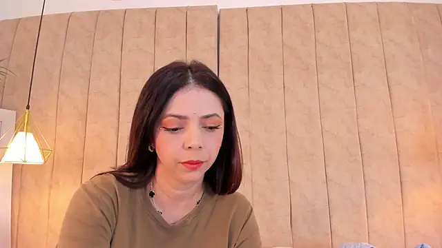 Snapshot of Anantaa_ chatting on 10/10/25, 11:42 Anantaa  online show from 10/10/25, 11:42