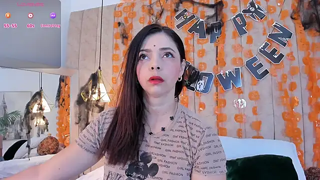 Snapshot of Anantaa_ chatting on 10/21/25, 11:33 Anantaa  online show from 10/21/25, 11:33