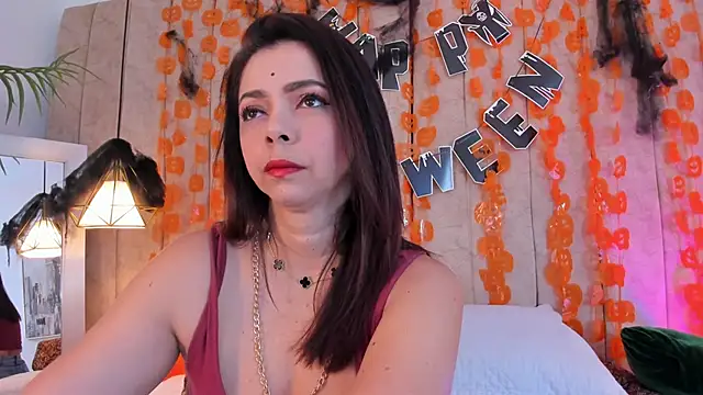 Snapshot of Anantaa_ chatting on 10/25/25, 11:40 Anantaa  online show from 10/25/25, 11:40