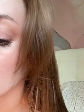 Rosie Holmes  online show from 09/21/25, 11:23