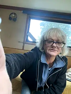 Snapshot of ladyboatlady chatting on 11/07/25, 03:34 ladyboatlady online show from 11/07/25, 03:34