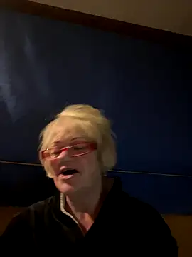 Snapshot of ladyboatlady chatting on 11/24/25, 06:57 ladyboatlady online show from 11/24/25, 06:57