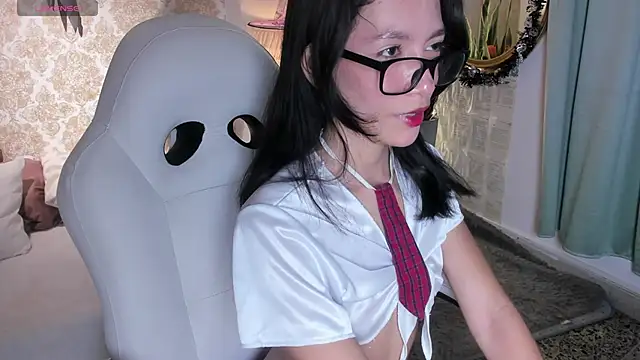 LilyThea online show from 10/25/25, 08:47