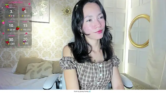 LilyThea online show from 05/17/26, 09:55