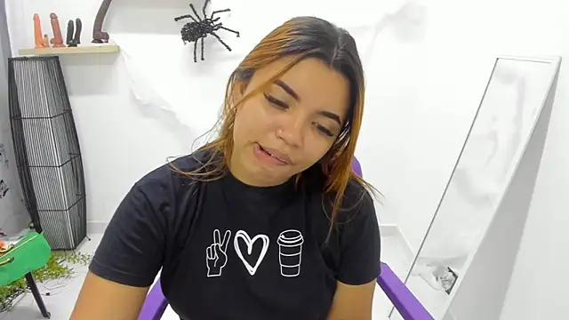 scarlett enjoy1 online show from 10/26/25, 03:18