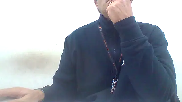 Snapshot of sasatimido chatting on 11/14/25, 06:39 sasatimido online show from 11/14/25, 06:39