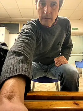 Snapshot of sasatimido chatting on 11/17/25, 05:02 sasatimido online show from 11/17/25, 05:02