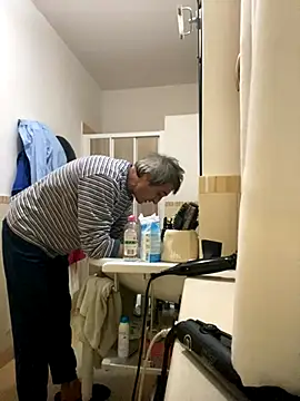 Snapshot of sasatimido chatting on 11/24/25, 05:18 sasatimido online show from 11/24/25, 05:18