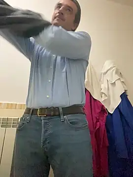 Snapshot of sasatimido chatting on 11/25/25, 05:40 sasatimido online show from 11/25/25, 05:40