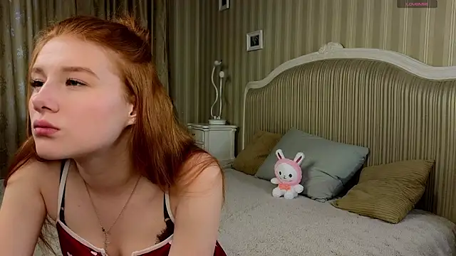 Juuulia  online show from 09/22/25, 02:41