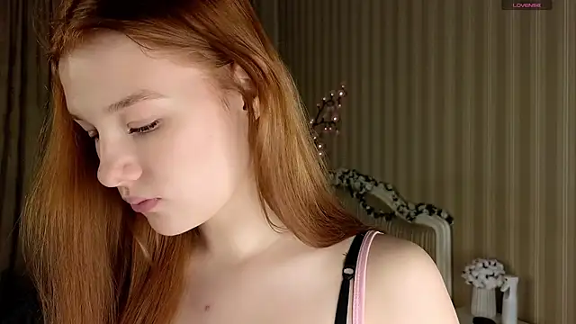 Juuulia  online show from 12/01/25, 02:55