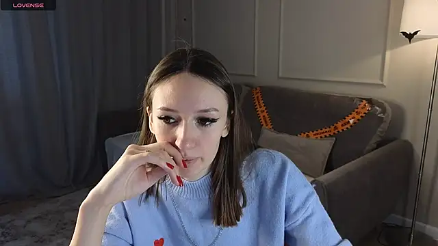 Snapshot of cutienaughtygirl chatting on 11/17/25, 08:42 cutienaughtygirl online show from 11/17/25, 08:42